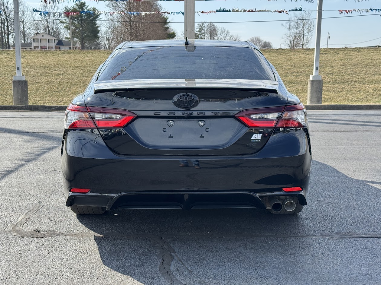 2024 Toyota Camry Vehicle Photo in BOONVILLE, IN 47601-9633