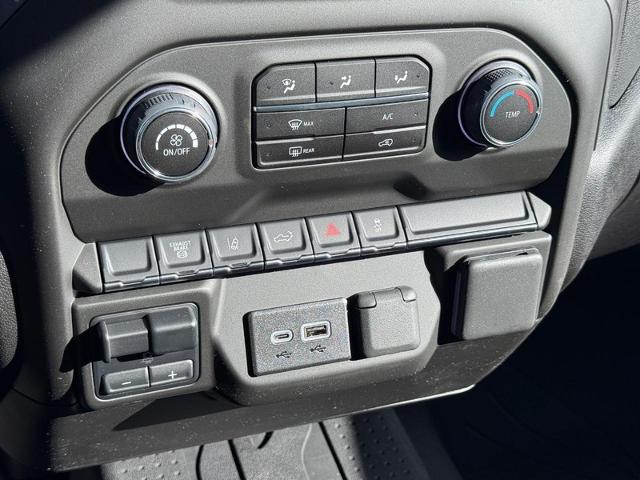 2025 Chevrolet Silverado 3500 HD Vehicle Photo in COLUMBIA, MO 65203-3903