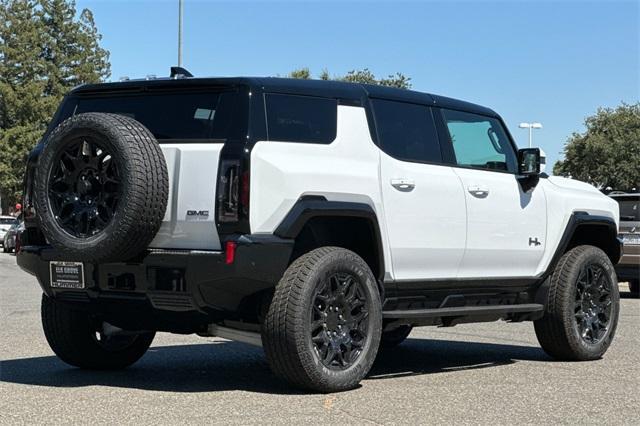 2024 GMC HUMMER EV SUV Vehicle Photo in ELK GROVE, CA 95757-8703