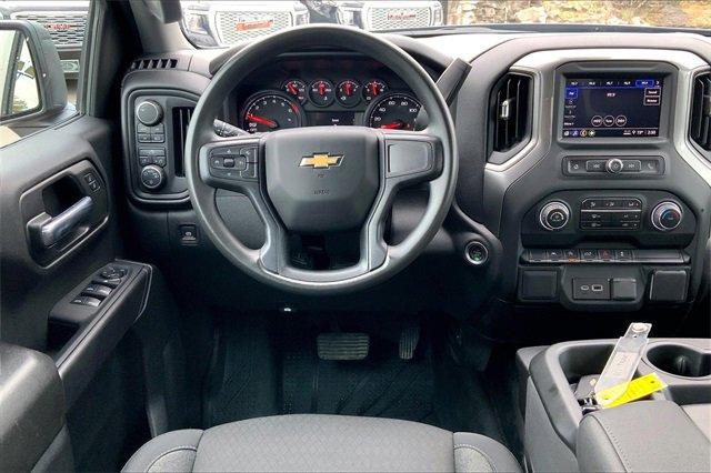 2024 Chevrolet Silverado 1500 Vehicle Photo in KANSAS CITY, MO 64114-4502