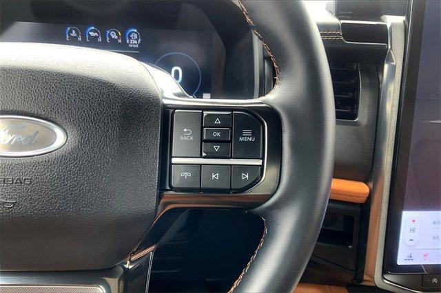 2024 Ford Expedition Vehicle Photo in TOPEKA, KS 66609-0000