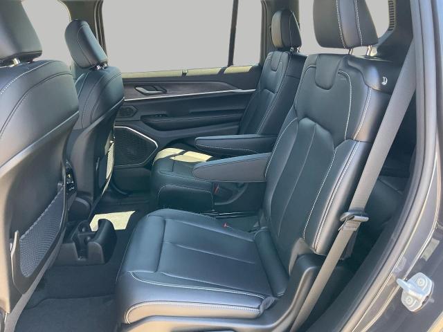 2025 Jeep Grand Cherokee L Vehicle Photo in Kaukauna, WI 54130