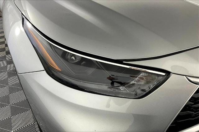 2024 Toyota Highlander Vehicle Photo in Tulsa, OK 74129