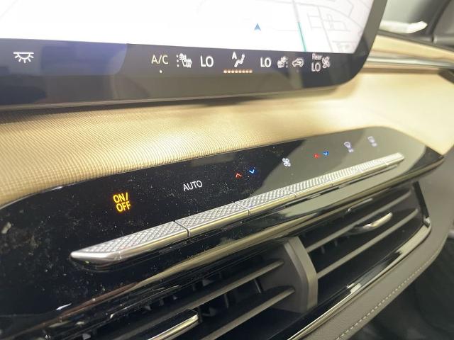 2025 Buick Enclave Vehicle Photo in GILBERT, AZ 85297-0402