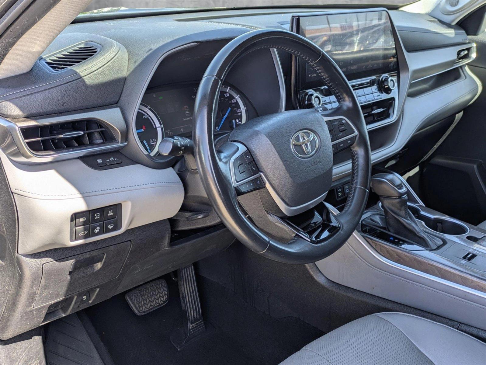 2022 Toyota Highlander Vehicle Photo in Tustin, CA 92782