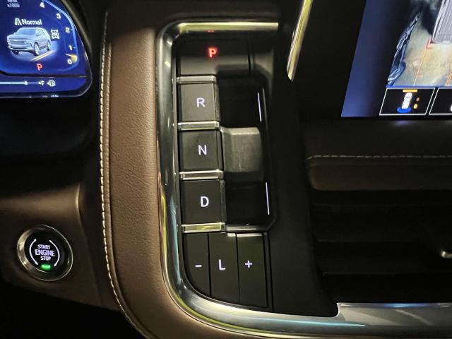 2023 Chevrolet Suburban Vehicle Photo in Roslyn, NY 11576