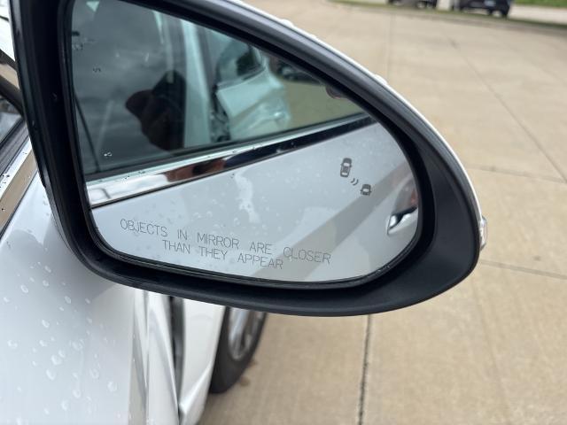 2022 Hyundai SONATA Vehicle Photo in Peoria, IL 61615