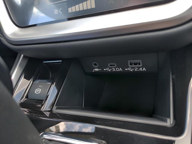 2025 Subaru Outback Vehicle Photo in Green Bay, WI 54304