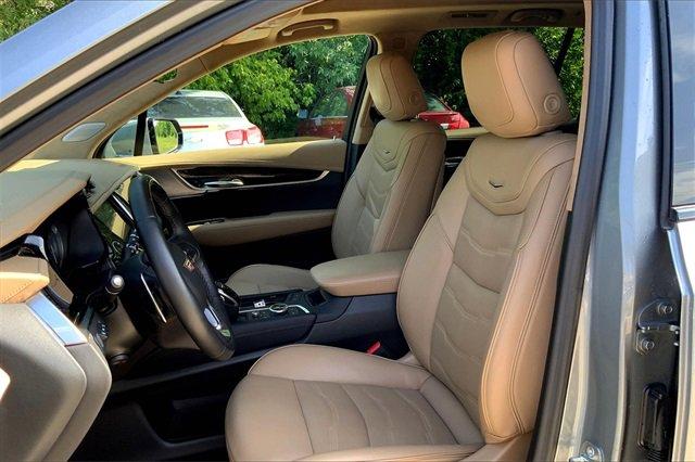 2024 Cadillac XT6 Vehicle Photo in KANSAS CITY, MO 64114-4545