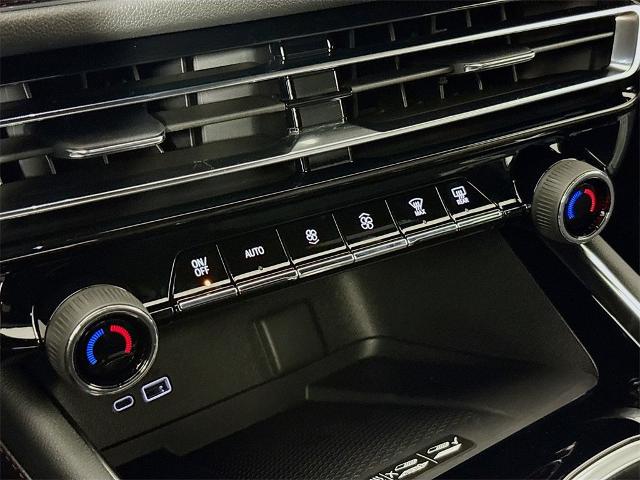 2026 Chevrolet Traverse Vehicle Photo in PUYALLUP, WA 98371-4149