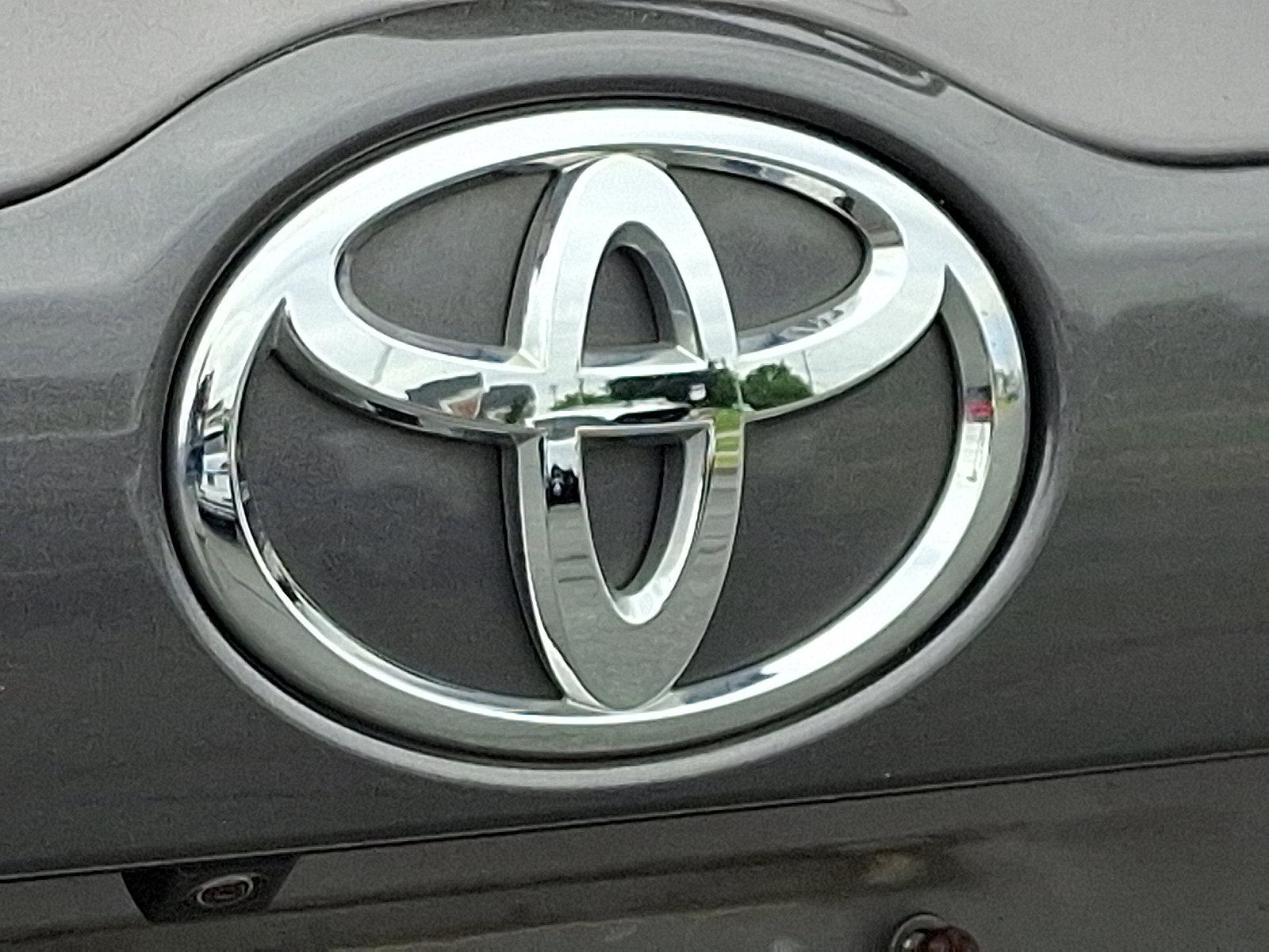 2016 Toyota Highlander Vehicle Photo in Lancaster, PA 17601