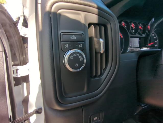 2025 GMC Sierra 2500 HD Vehicle Photo in GOODYEAR, AZ 85338-1310