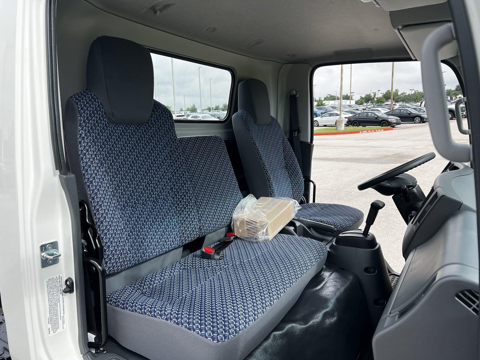 2025 Chevrolet Low Cab Forward 4500 Vehicle Photo in GEORGETOWN, TX 78626-7508