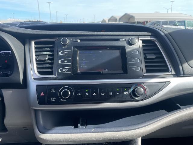 2019 Toyota Highlander Vehicle Photo in Grapevine, TX 76051