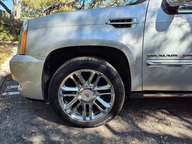 2012 Cadillac Escalade ESV Vehicle Photo in SAN ANTONIO, TX 78230-1001