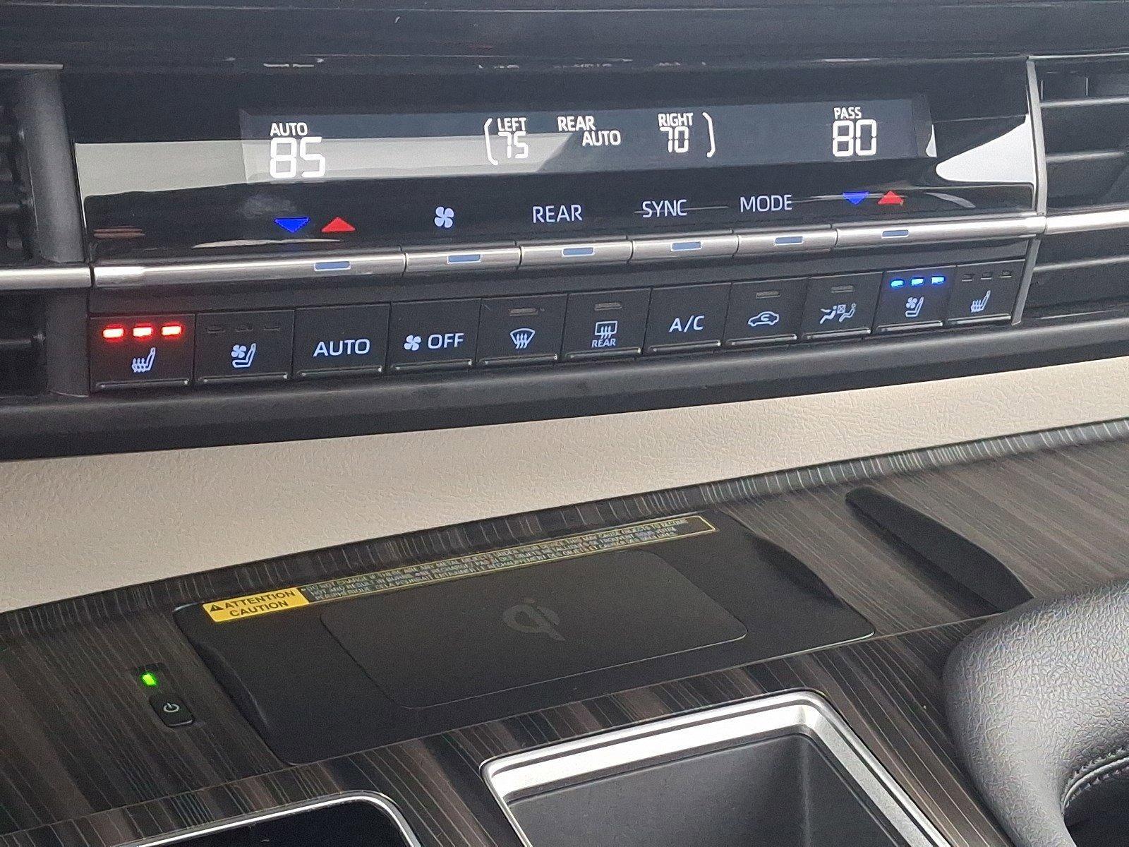 2021 Toyota Sienna Vehicle Photo in Harrisburg, PA 17111