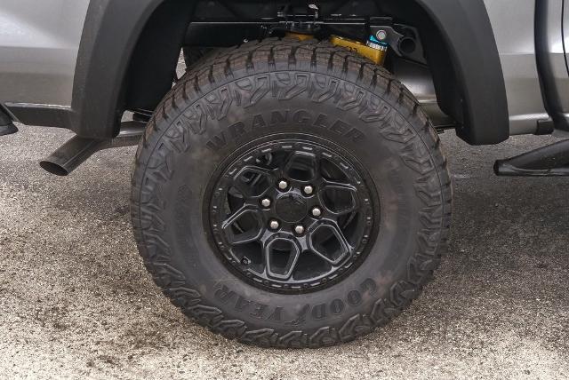 2025 Chevrolet Colorado Vehicle Photo in VENTURA, CA 93003-8585