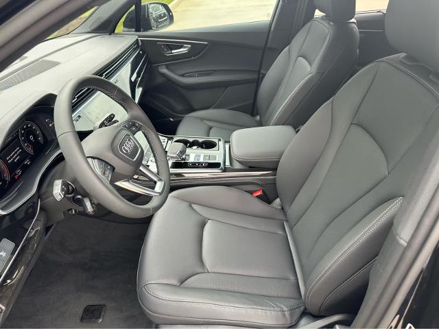 2025 Audi Q7 Vehicle Photo in HOUSTON, TX 77090