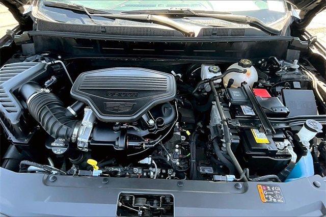 2022 Cadillac XT6 Vehicle Photo in TOPEKA, KS 66609-0000
