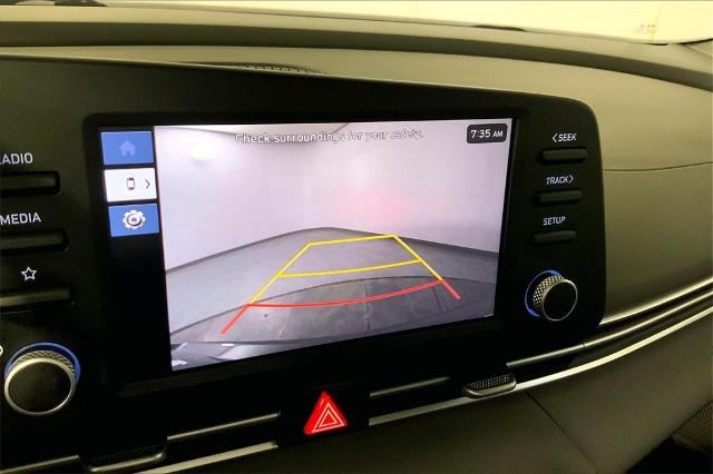2024 Hyundai ELANTRA Vehicle Photo in Lees Summit, MO 64086