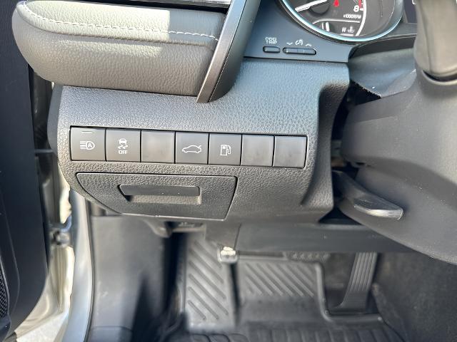 2018 Toyota Camry Vehicle Photo in MANITOWOC, WI 54220-5838