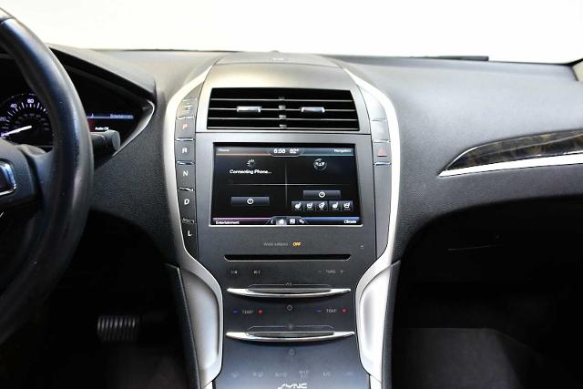 2016 Lincoln MKZ Vehicle Photo in DALLAS, TX 75235