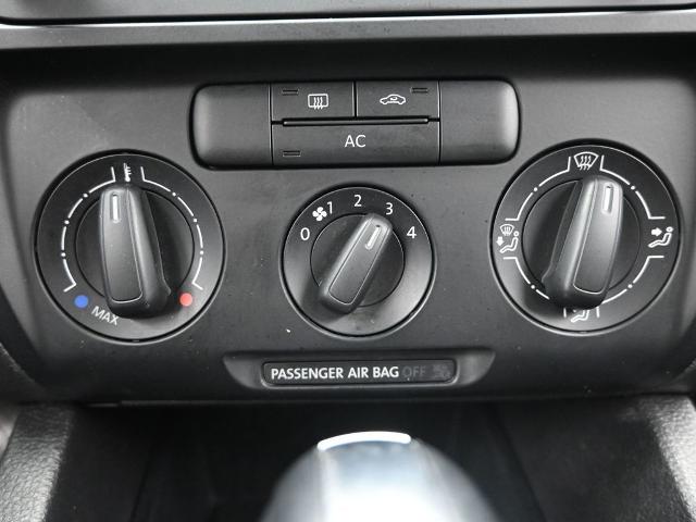 2012 Volkswagen Jetta Sedan Vehicle Photo in Cedar Rapids, IA 52402