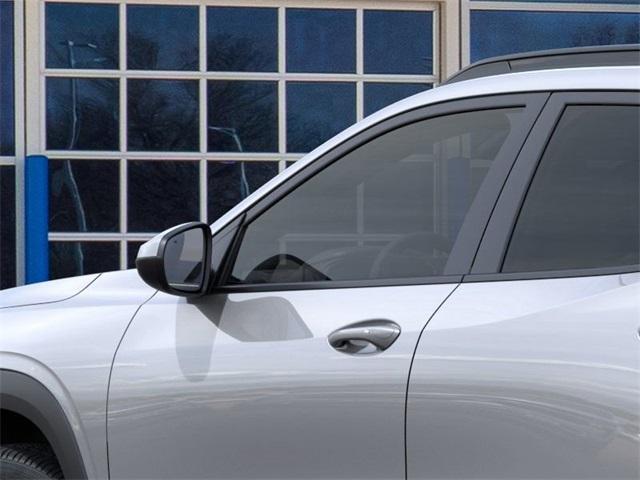 2025 Chevrolet Trax Vehicle Photo in ENGLEWOOD, CO 80113-6708
