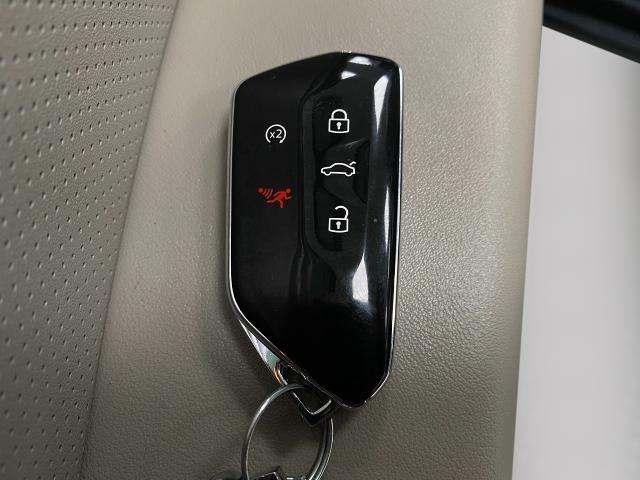 2024 Volkswagen Atlas Vehicle Photo in Appleton, WI 54913