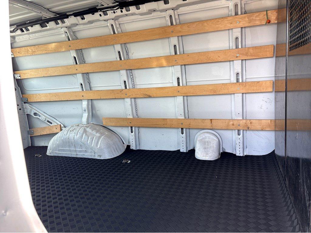 2023 GMC Savana Cargo Van Vehicle Photo in SAVANNAH, GA 31406-4513