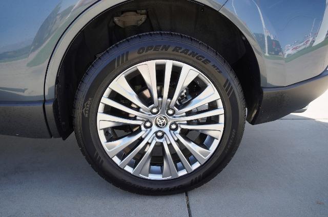 2022 Toyota Venza Vehicle Photo in Riverdale, UT 84405