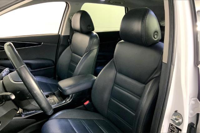 2020 Kia Sorento Vehicle Photo in Lees Summit, MO 64086