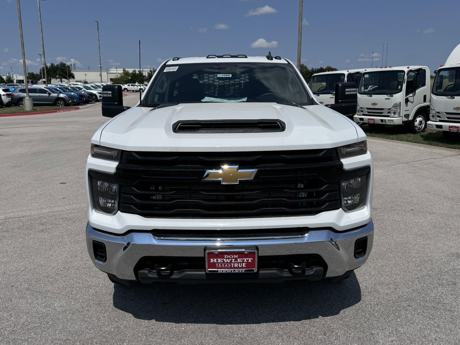 2024 Chevrolet Silverado 3500 HD Chassis Cab Vehicle Photo in GEORGETOWN, TX 78626-7508