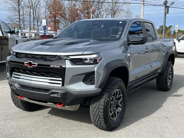 2024 Chevrolet Colorado Vehicle Photo in ALCOA, TN 37701-3235