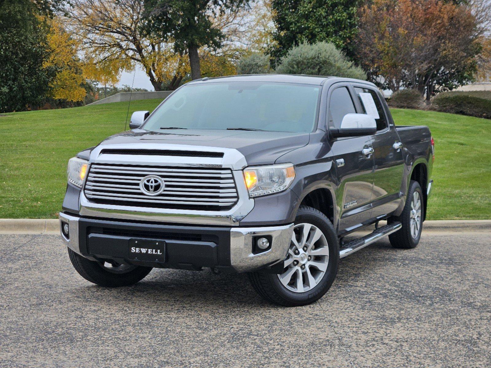 2017 Toyota Tundra 2WD Vehicle Photo in Fort Worth, TX 76132