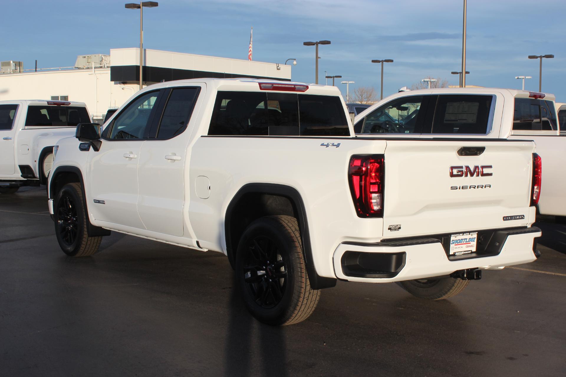 2025 GMC Sierra 1500 Vehicle Photo in AURORA, CO 80012-4011