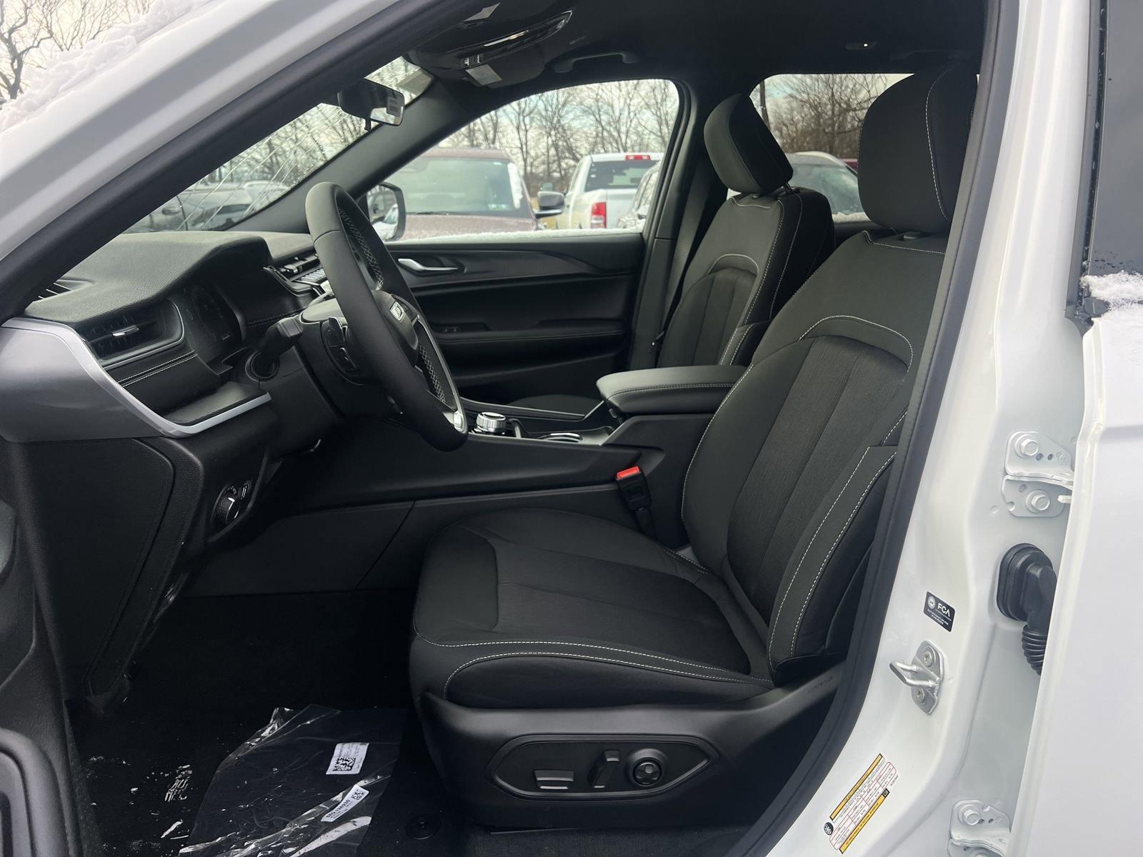 2025 Jeep Grand Cherokee Vehicle Photo in Mechanicsburg, PA 17050-1707