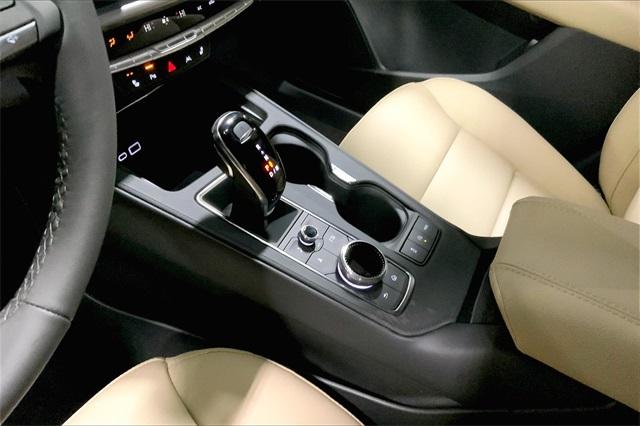 2025 Cadillac XT4 Vehicle Photo in KANSAS CITY, MO 64114-4545