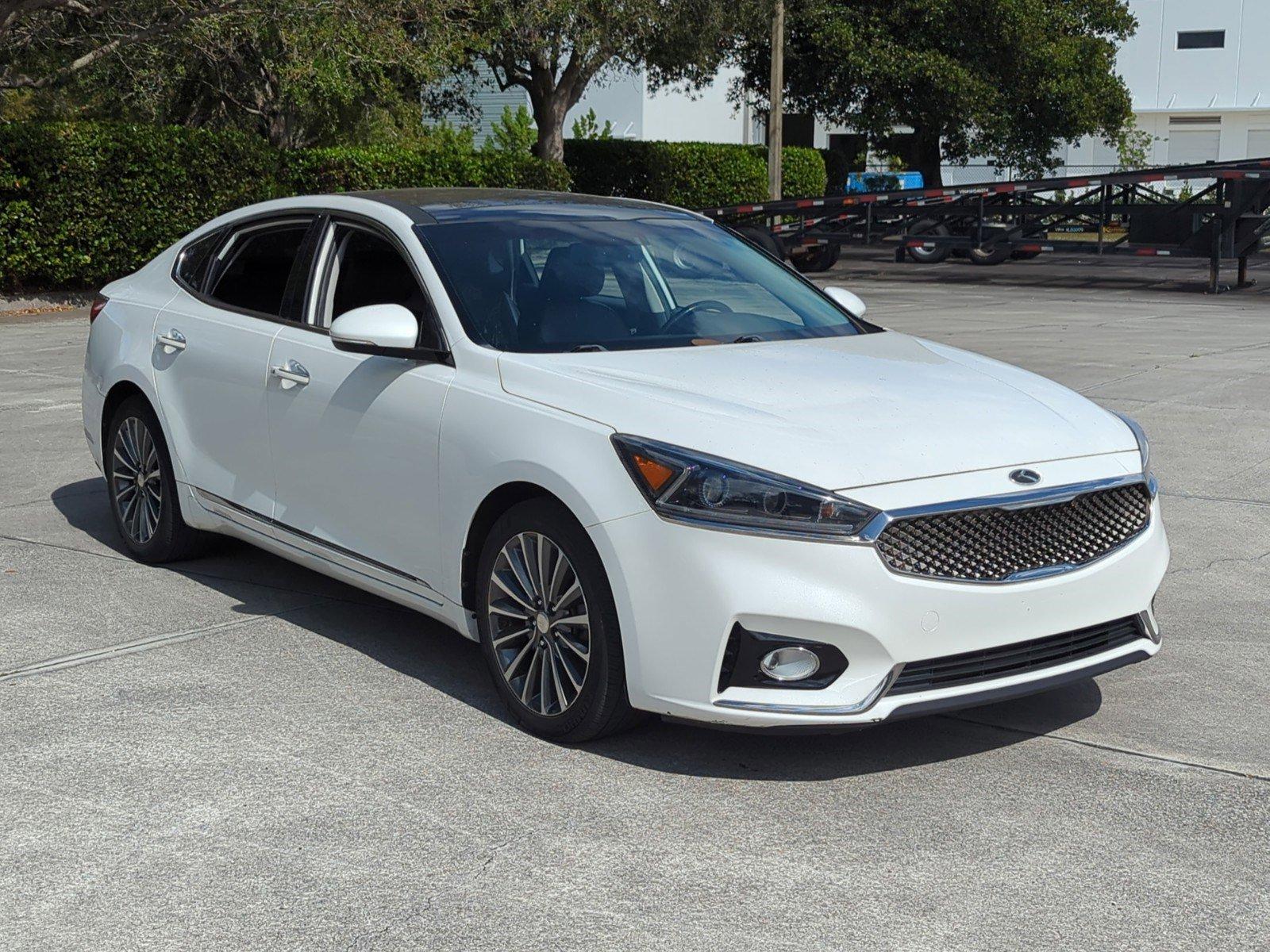 2017 Kia Cadenza Vehicle Photo in Margate, FL 33063