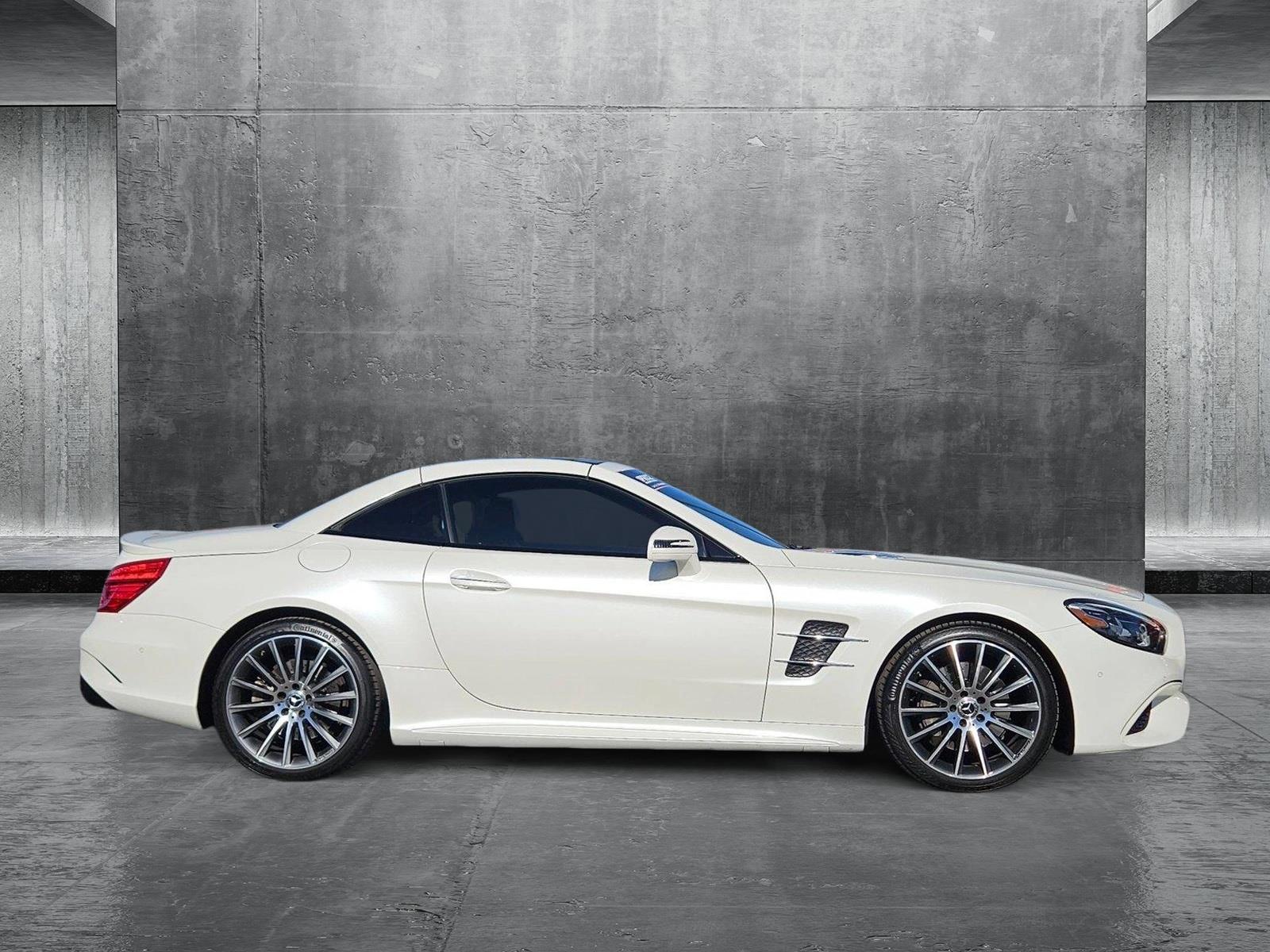 2019 Mercedes-Benz SL Vehicle Photo in PEORIA, AZ 85382-3715