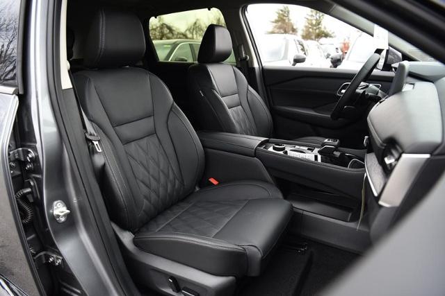 2025 Nissan Rogue Vehicle Photo in Ballwin, MO 63011