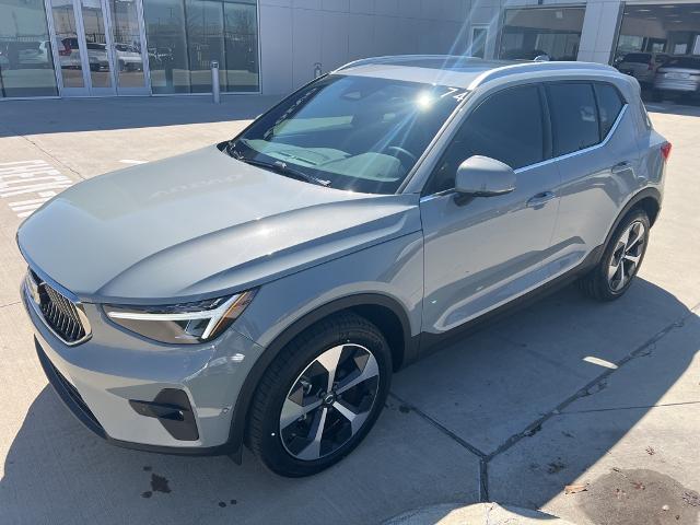 2025 Volvo XC40 Vehicle Photo in Grapevine, TX 76051