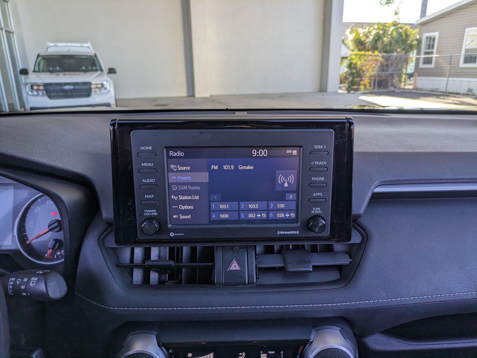 2020 Toyota RAV4 Vehicle Photo in Bradenton, FL 34207