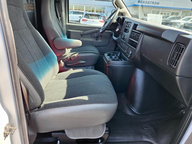 2022 Chevrolet Express Cargo 2500 Vehicle Photo in GREEN BAY, WI 54304-5303