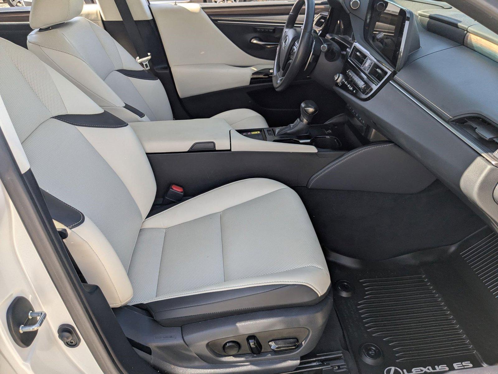 2024 Lexus ES 350 Vehicle Photo in Tampa, FL 33614