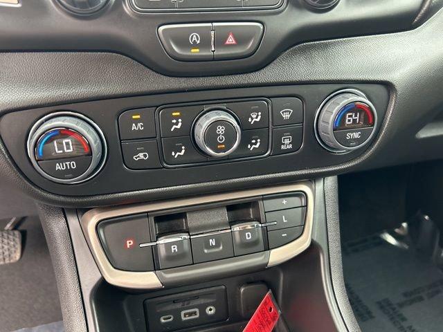2023 GMC Terrain Vehicle Photo in MEDINA, OH 44256-9631