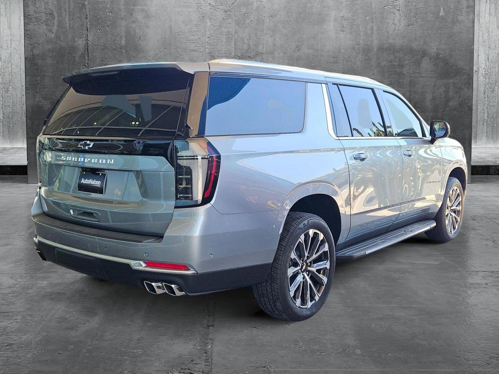 2025 Chevrolet Suburban Vehicle Photo in GILBERT, AZ 85297-0446