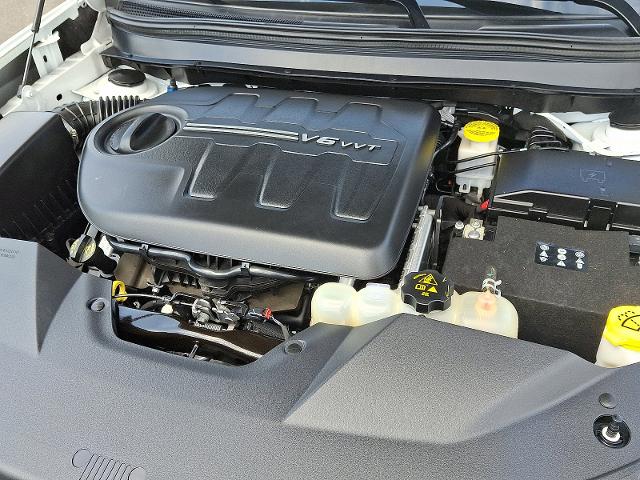 2019 Jeep Cherokee Vehicle Photo in TREVOSE, PA 19053-4984