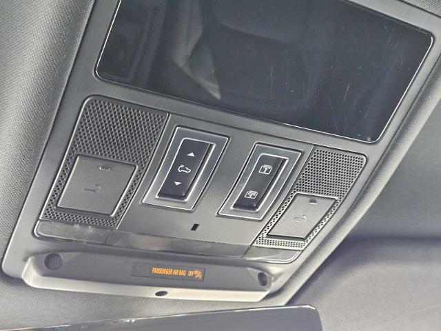 2024 Defender Vehicle Photo in AUSTIN, TX 78717