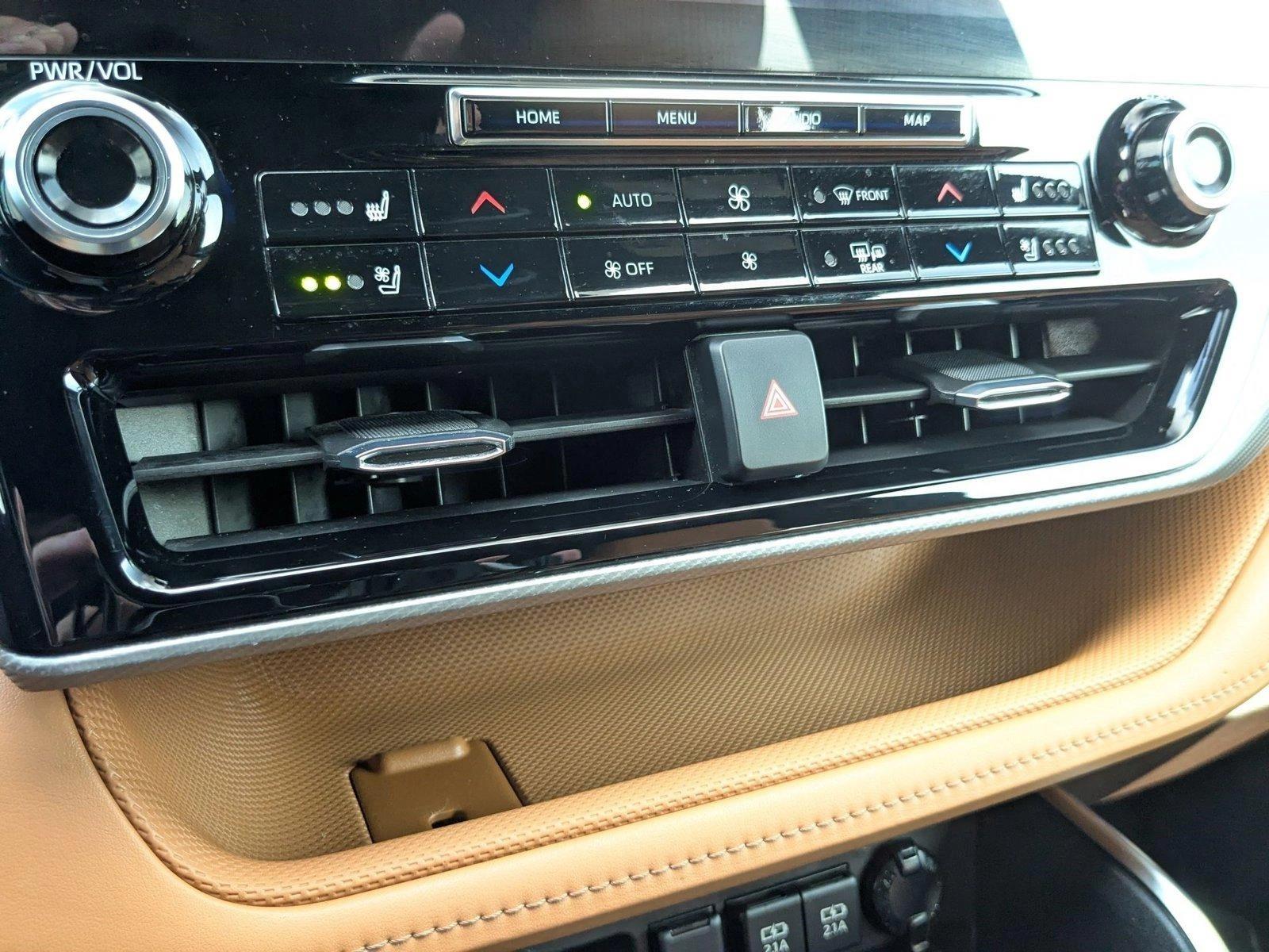 2021 Toyota Highlander Vehicle Photo in Clearwater, FL 33765